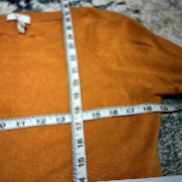 Soft 100% Cashmere by Joie - Picture 6 of 10